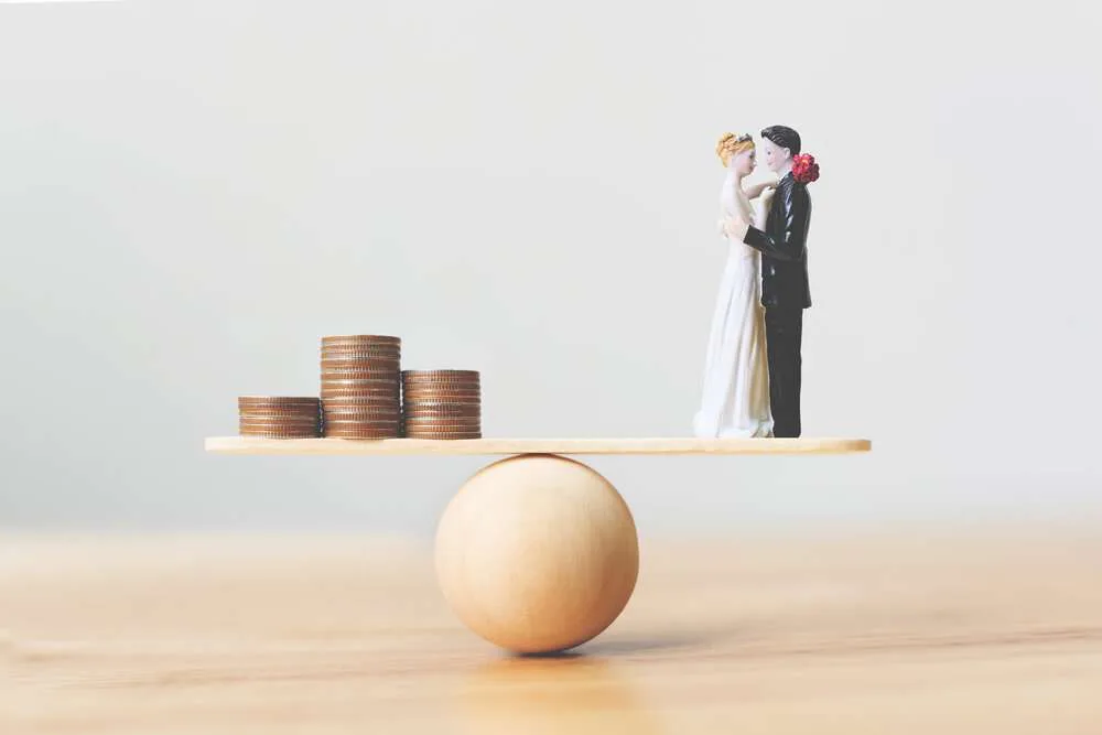 Financial save money for wedding. Prepare for marriage expenses